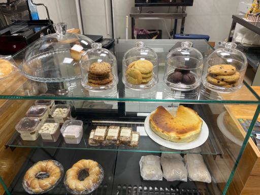 عکس کافه بیکری پسته