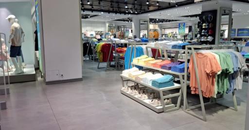 عکس فروشگاه جین وست