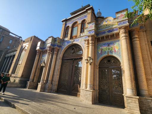 موزه ملی ایران باستان