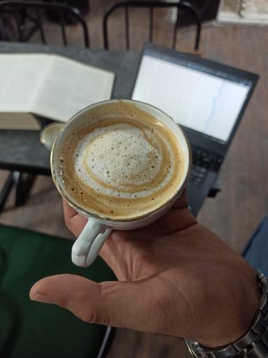 عکس کافه کُد (کتاب و تکنولوژی)