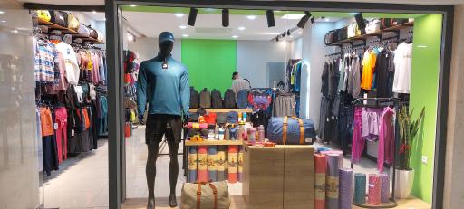 عکس فروشگاه لوازم ورزشی چک پوینت