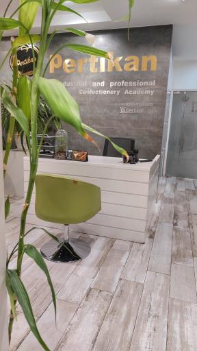 عکس آموزشگاه قنادی پرتیکان