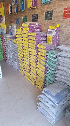 عکس فروشگاه بچسب