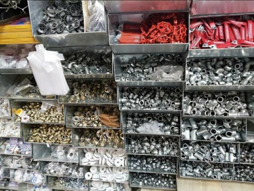 عکس لوله و تاسیسات صادقی