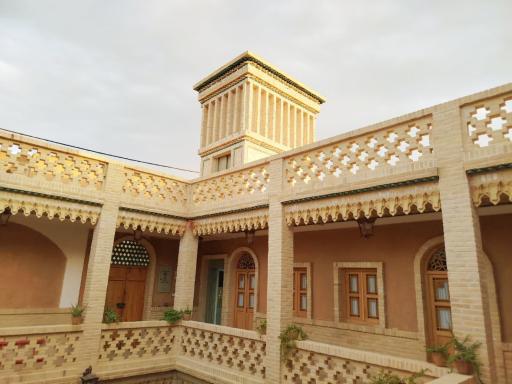 عکس هتل سنتی چهارباغ