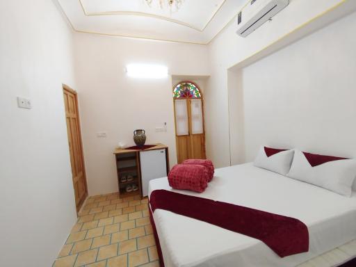 عکس هتل سنتی چهارباغ