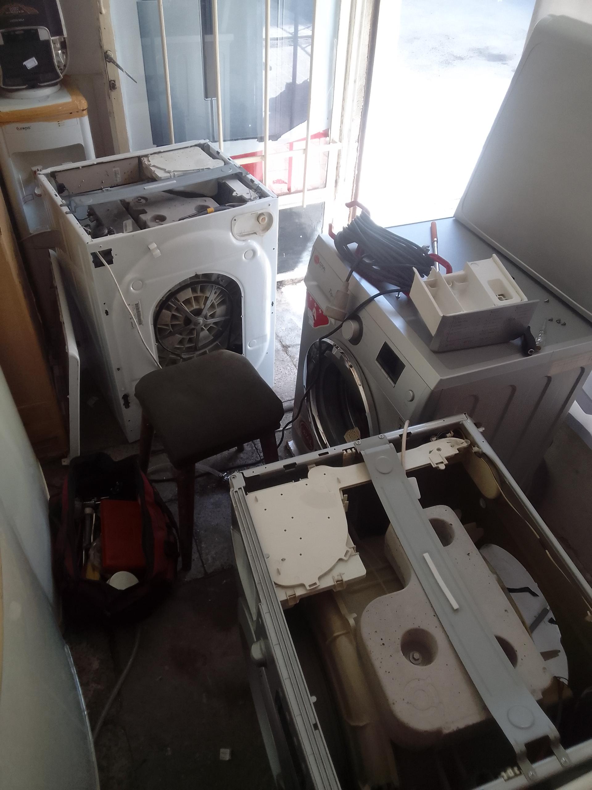 عکس خدمات فنی و تعمیرات لوازم خانگی یخچال لباسشویی کولرگازی