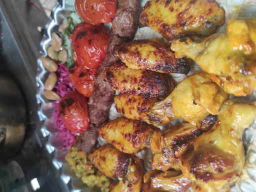 رستوران و کافه سنتی بید مجنون