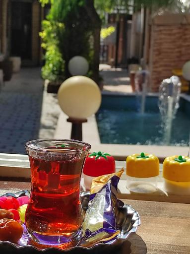 عکس رستوران و کافه سنتی بید مجنون