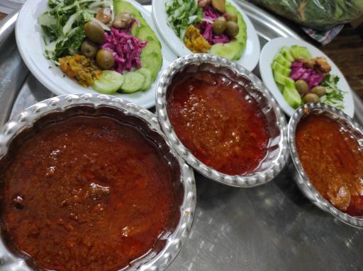 عکس رستوران و کافه سنتی بید مجنون