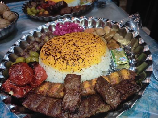 عکس رستوران و کافه سنتی بید مجنون