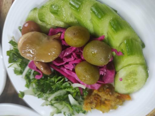 عکس رستوران و کافه سنتی بید مجنون