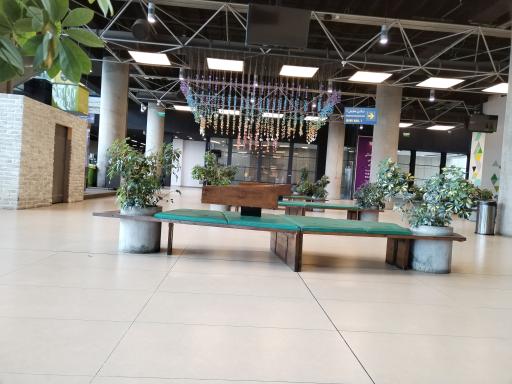 عکس ساختمان باغ کتاب تهران