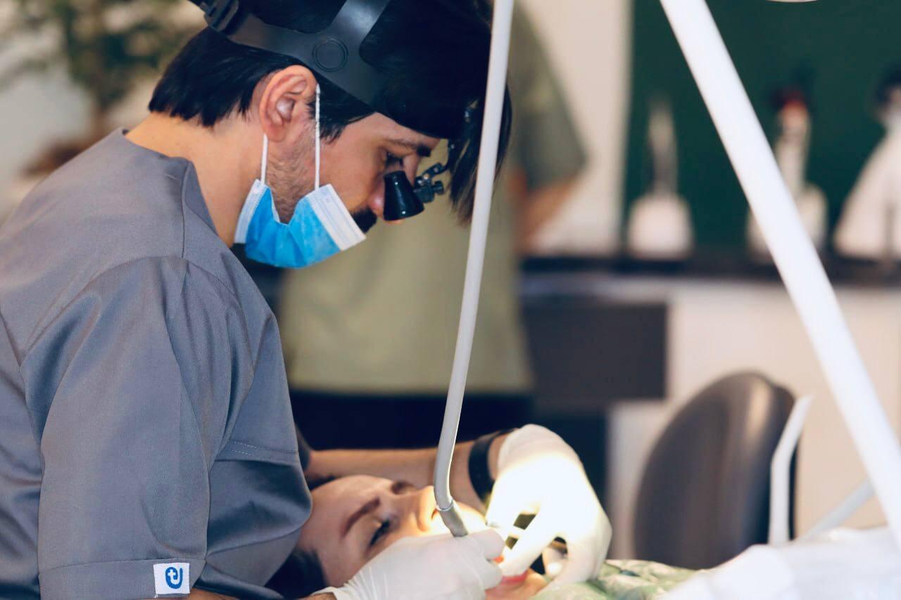 عکس کلینیک دندانپزشکی دکتر امیر رحمتی