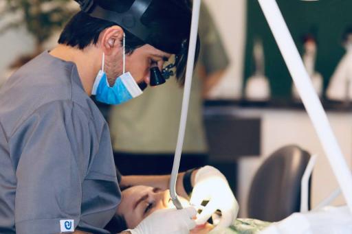 عکس کلینیک دندانپزشکی دکتر امیر رحمتی