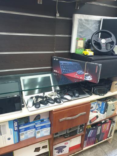 عکس موبایل و کامپیوتر کیمیا