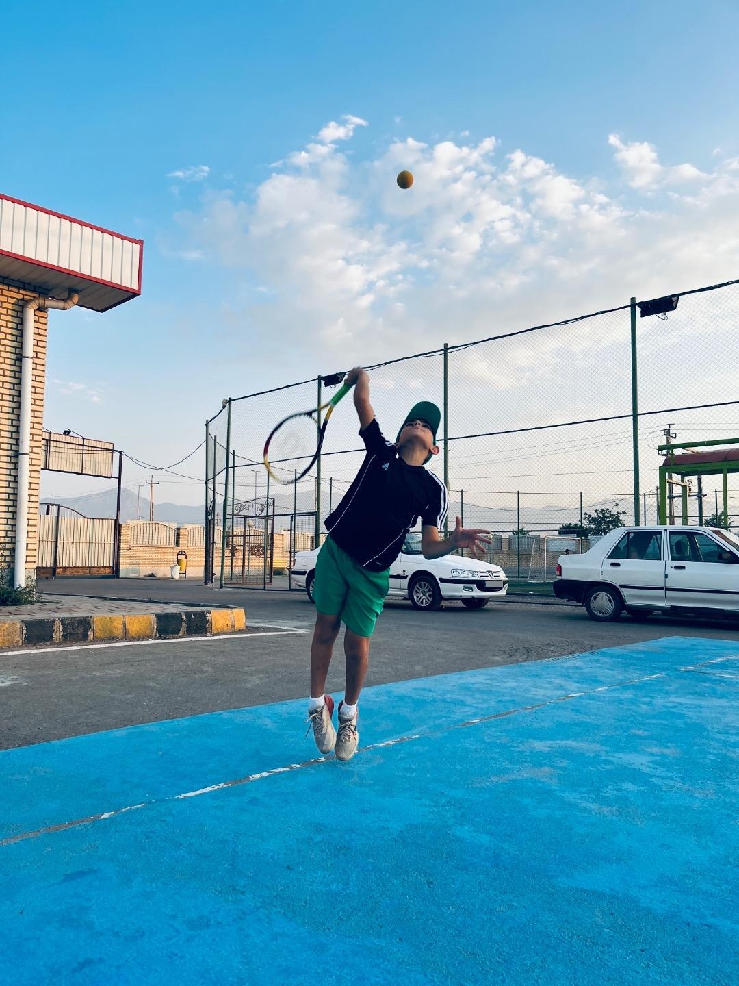 عکس باشگاه تنیس مرند