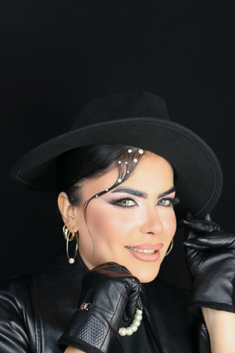 عکس سالن زیبایی فاروقی