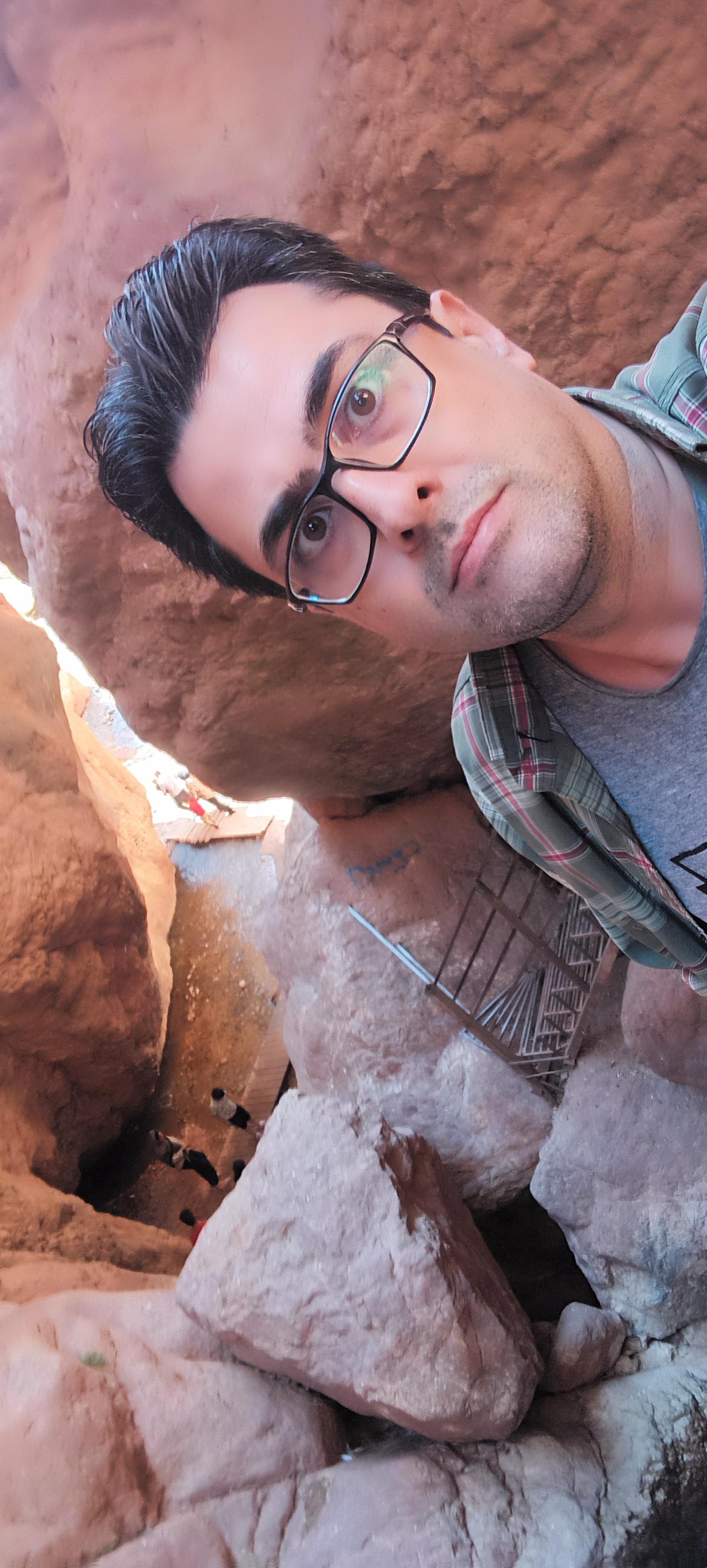 عکس آبشار هفت رنگ مجن