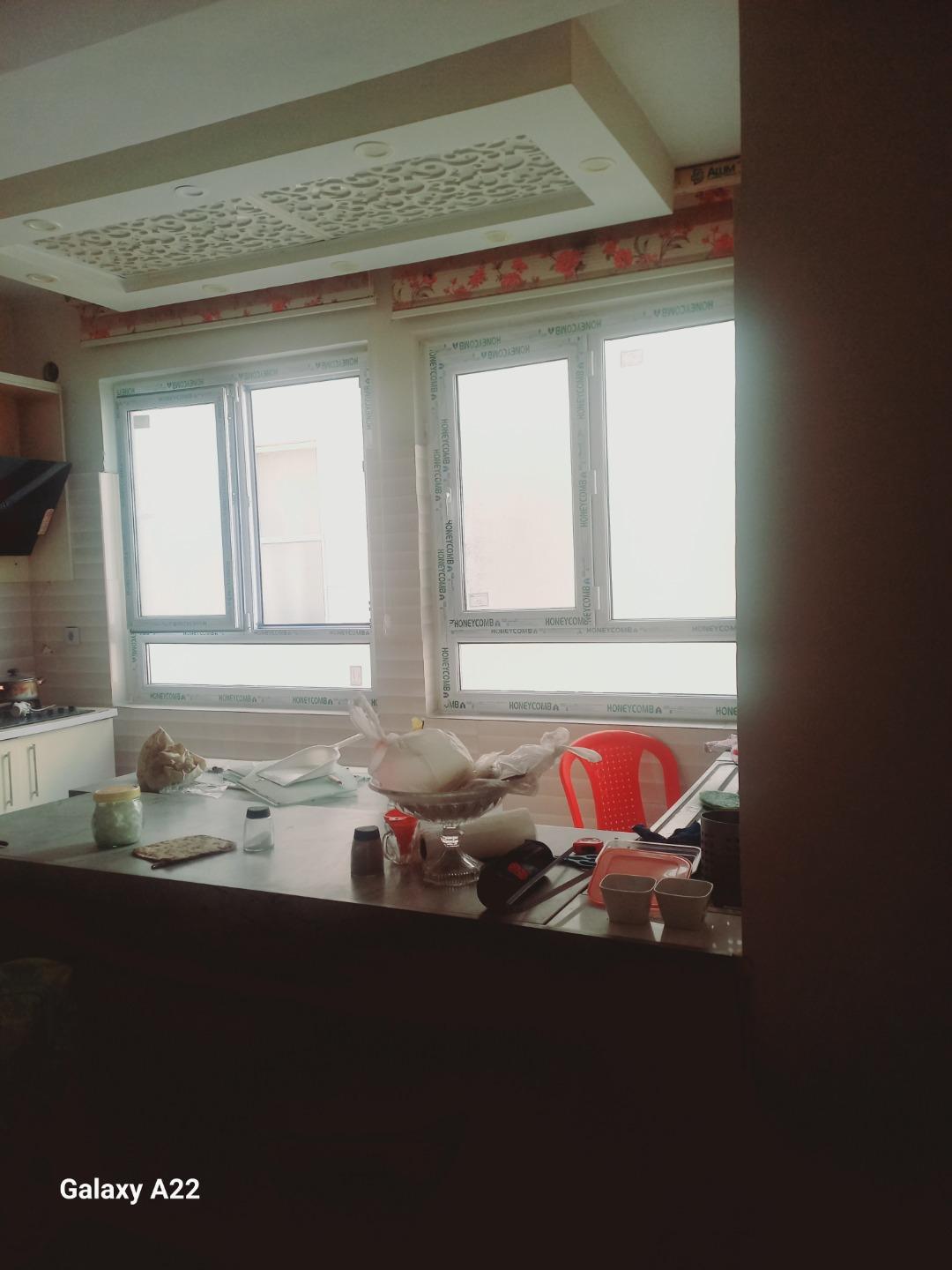 عکس شیشه بری رنجبر درب و پنجره یو پی وی سی جام بالکنی