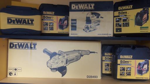 عکس فروشگاه ابزار حافظ دیوالت