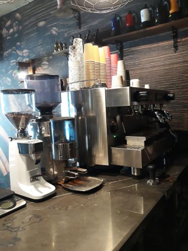 عکس کافه آنا