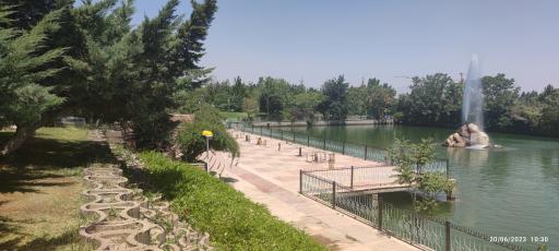عکس دریاچه مصنوعی دانشگاه اصفهان