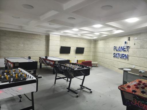 عکس شهربازی سرزمین زحل