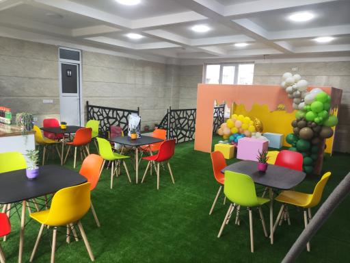 عکس شهربازی سرزمین زحل