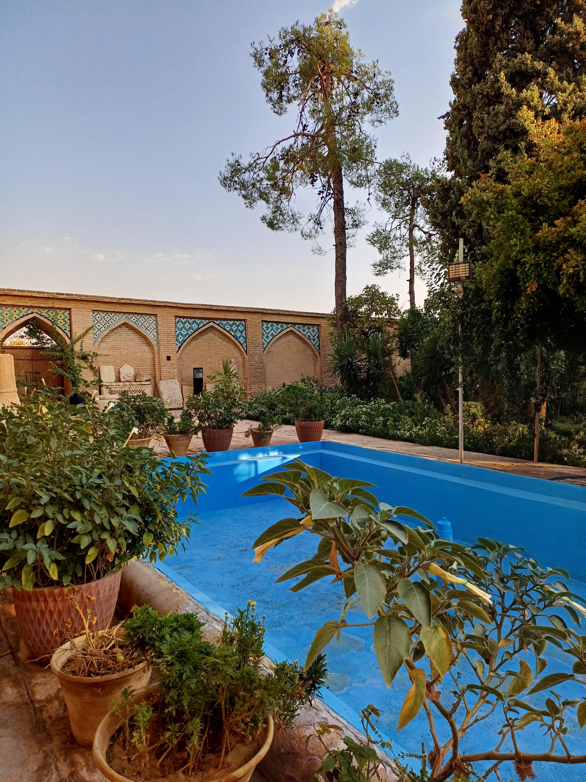 عکس باغ موزه هفت تنان