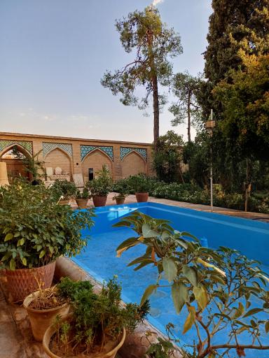 عکس باغ موزه هفت تنان