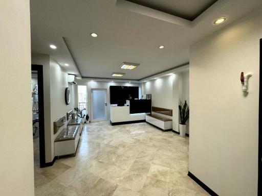 عکس مرکز تخصصی دندانپزشکی 818 پیروزی