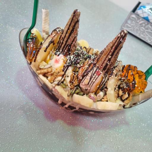 عکس آبمیوه و بستنی پاپانوئل