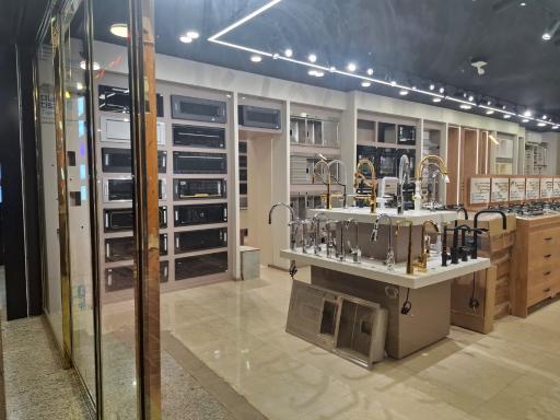 عکس فروشگاه تجهیزات خانه و آشپزخانه شاهکار
