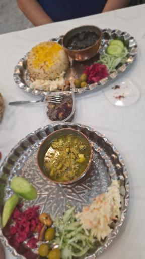 عکس رستوران میرزا کوچک خان