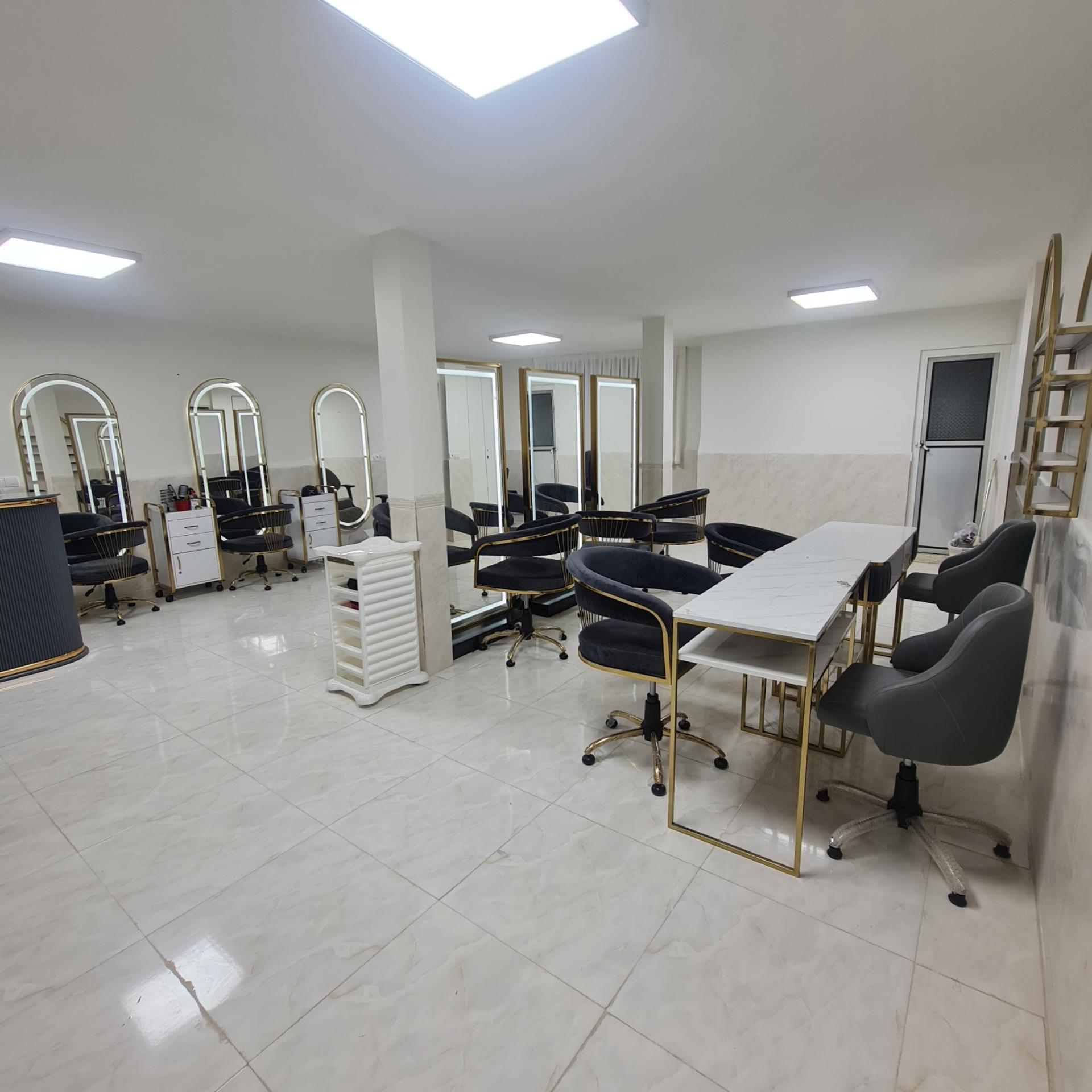 عکس آموزشگاه صنم