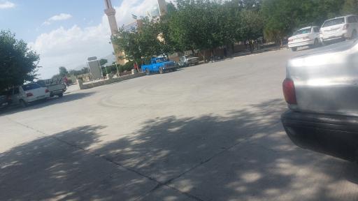 عکس پارکینگ یک امامزاده یحیی