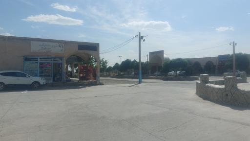 عکس پارکینگ یک امامزاده یحیی