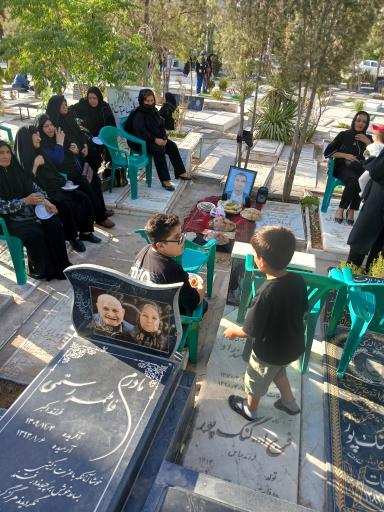 عکس مزار مرحوم حاج محمد ایران منش