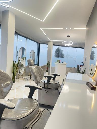 عکس سالن زیبایی مه ناز
