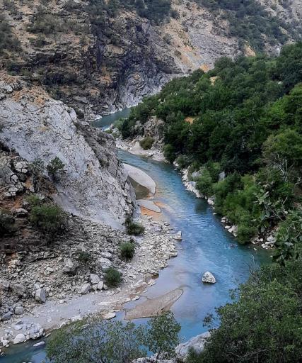 عکس آبشار زرد لیمه