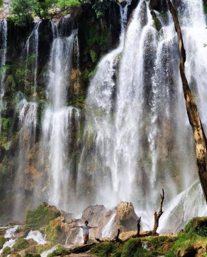 عکس آبشار زرد لیمه