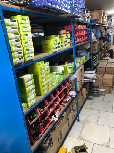 عکس نمایندگی ایساکو فروشگاه تخصصی قطعات ef7