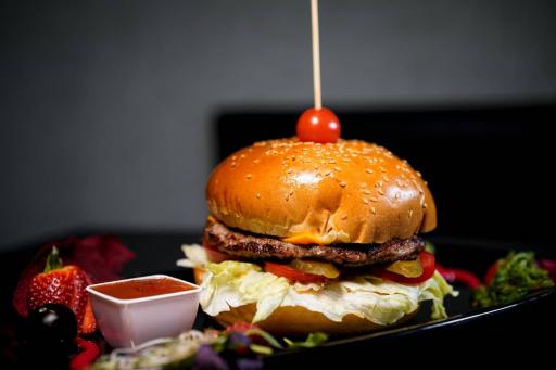 عکس سوخاری تاتسو