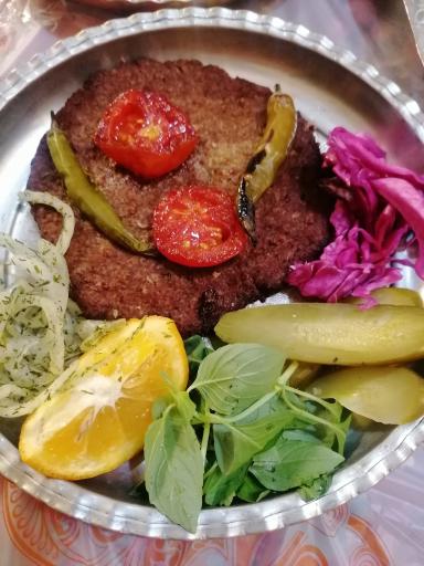 عکس رستوران و موزه مردم شناسی حمام قلعه