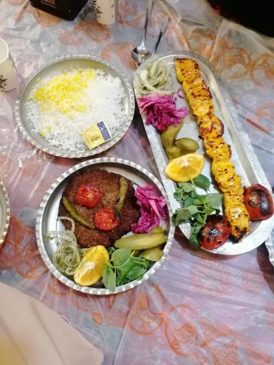 رستوران و موزه مردم شناسی حمام قلعه