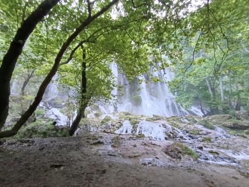 عکس آبشار زرد لیمه