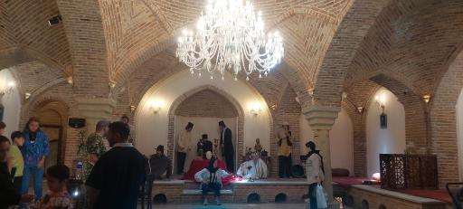 رستوران و موزه مردم شناسی حمام قلعه