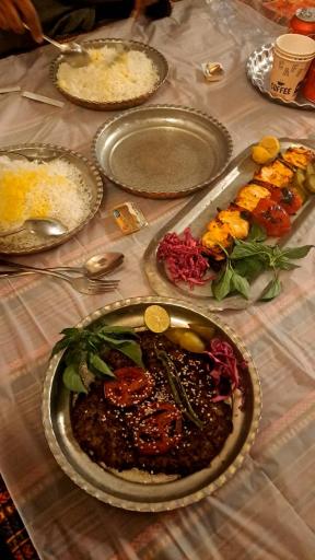 رستوران و موزه مردم شناسی حمام قلعه