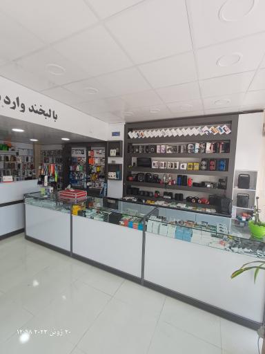 عکس آقای موبایل